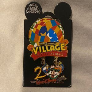2000 Walt Disney World Millenium village disney trading pin